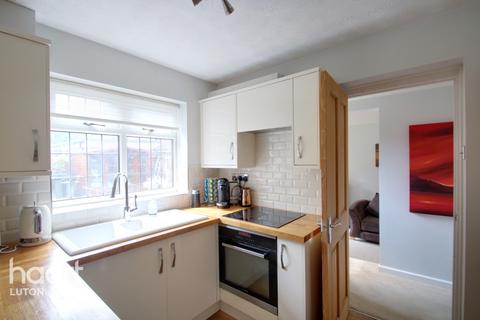 22 Cromer Way, Luton, LU2 7EE