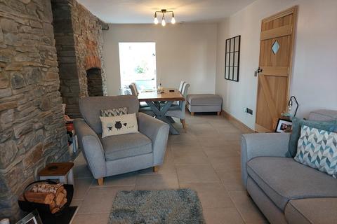 131 Rhiw Road, Rhiwfawr, Swansea, SA9 2RF