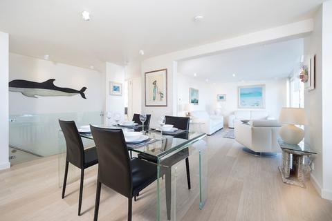 82 Admirals Walk, Bournemouth, BH2 5HG