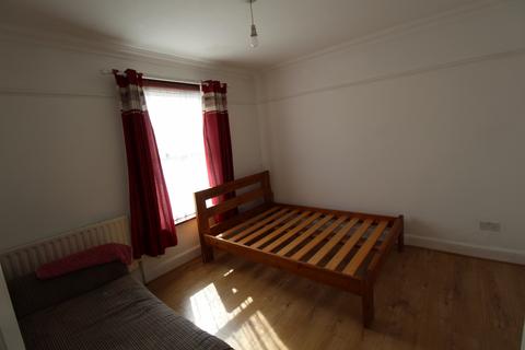 1 bedroom flat to rent, Grange Road, Ilford, IG1