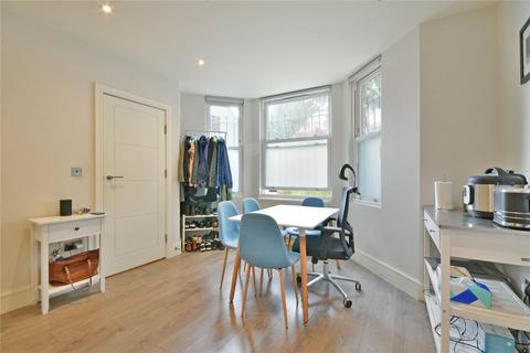 2 bedroom flat to rent, West End Lane, West Hampstead, NW6