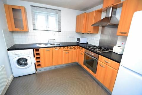 3 bedroom terraced house to rent, Leaf Street, Hulme, Manchester, M15 5LE