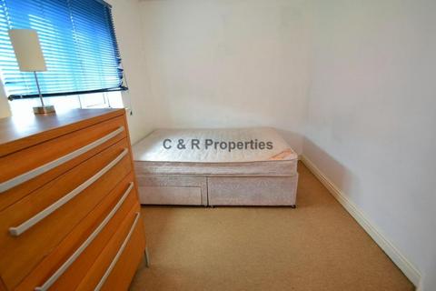 3 bedroom terraced house to rent, Leaf Street, Hulme, Manchester, M15 5LE