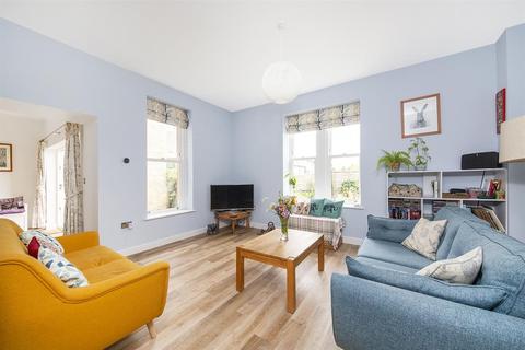 14 Mellor Close, Otley, LS21 2FB
