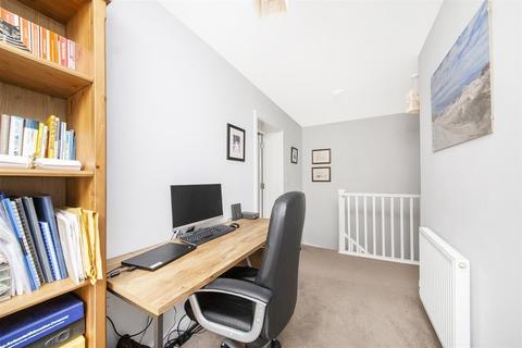 14 Mellor Close, Otley, LS21 2FB