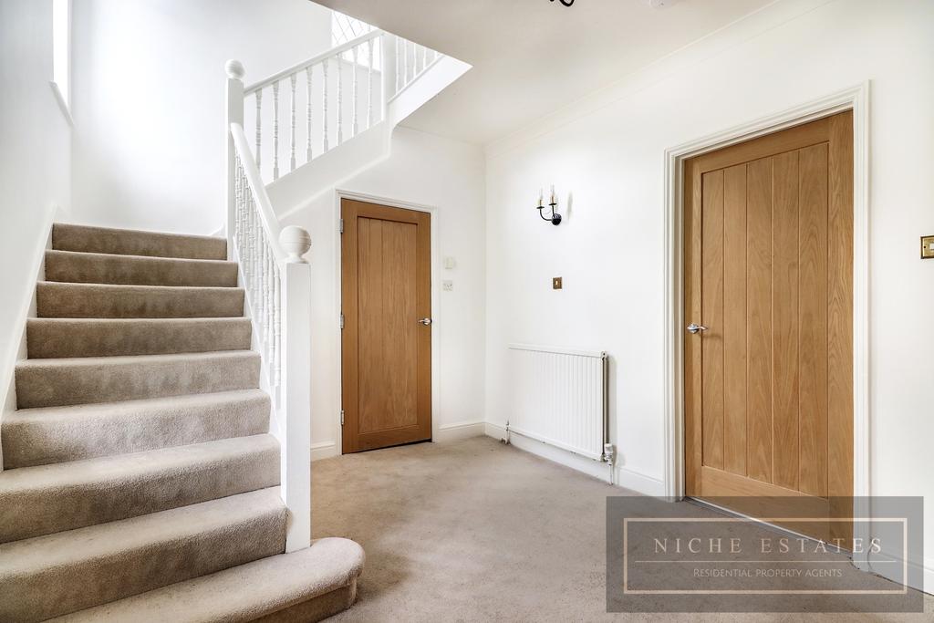 Alexandra Grove, North Finchley, N12 SEE 3D VIRTUAL TOUR! 6 bed