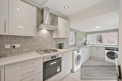 6 bedroom detached house to rent, Alexandra Grove, North Finchley, N12 - SEE 3D VIRTUAL TOUR!