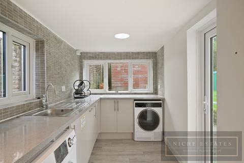 6 bedroom detached house to rent, Alexandra Grove, North Finchley, N12 - SEE 3D VIRTUAL TOUR!