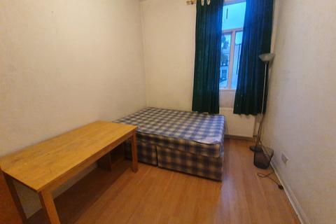2 bedroom apartment to rent, Caledonian Road, London N1