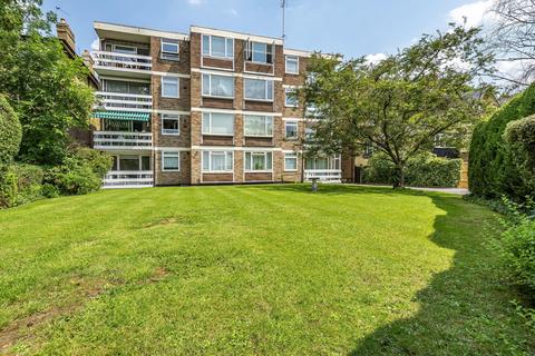 Flat 4, Belvedere Court Queens Road, Kingston Upon Thames, KT2 7SJ