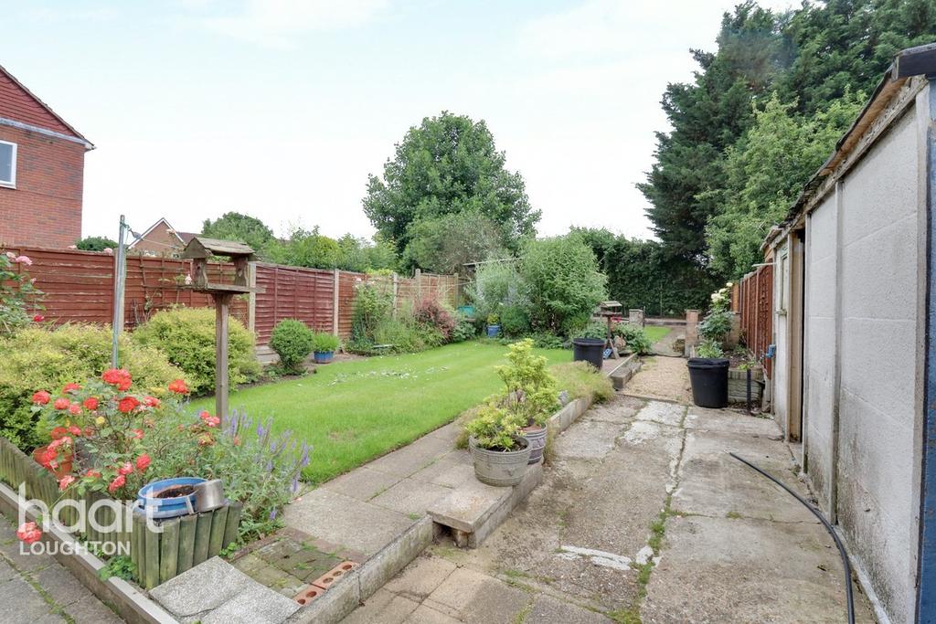 Rookwood Gardens, Loughton, Essex, IG10 3 bed semidetached house £
