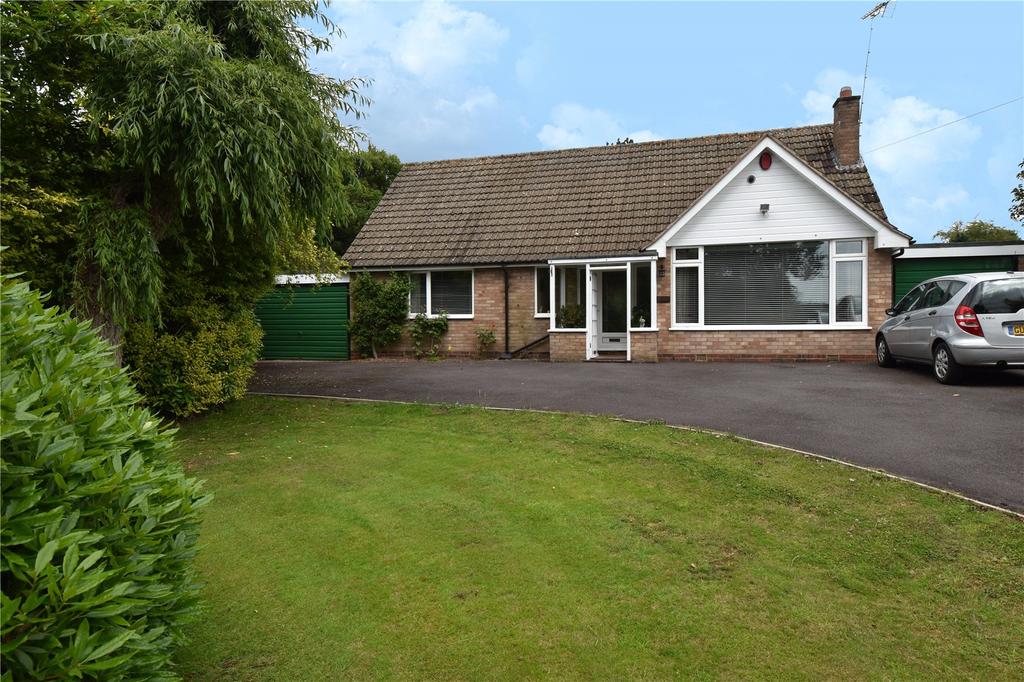 Salt Way, New End, Astwood Bank, Redditch, B96 3 bed bungalow £475,000