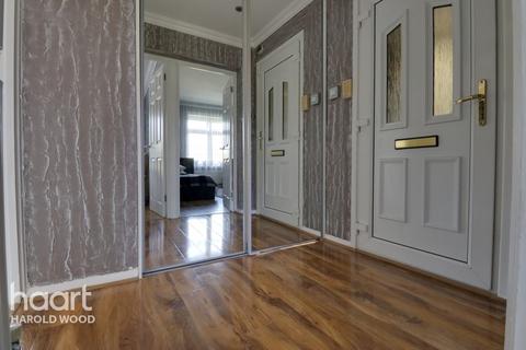 4, Middlesborough House Kingsbridge Circus, Romford, RM3 8NJ