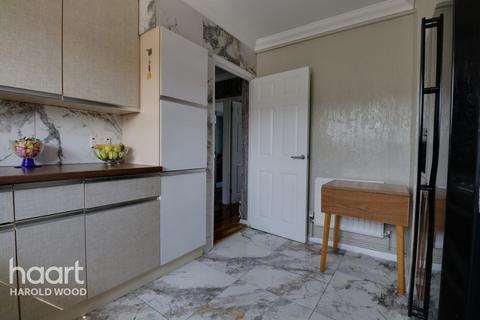 4, Middlesborough House Kingsbridge Circus, Romford, RM3 8NJ