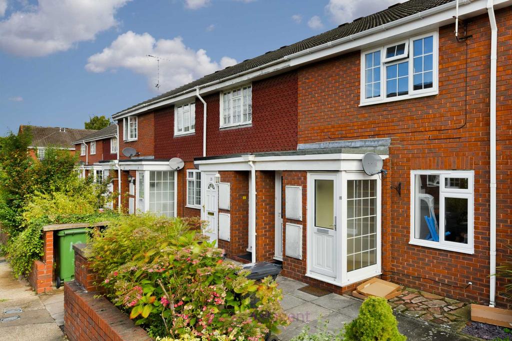 Delaporte Close, Epsom 1 bed £1,100 pcm (£254 pw)