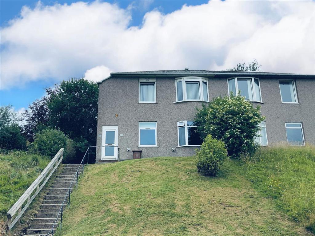 Montford Avenue, Kings Park, Glasgow 3 bed apartment £825 pcm (£190 pw)