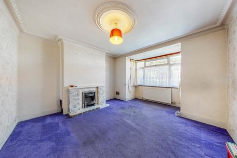 69 Manton Avenue, London, W7 2DY