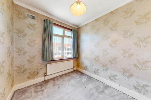 69 Manton Avenue, London, W7 2DY