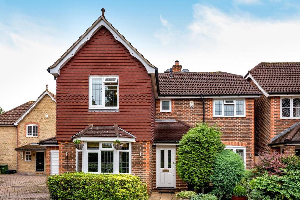 Convent Close, Beckenham 4 bed detached house £1,100,000