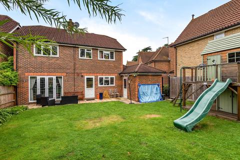12 Convent Close, Beckenham, BR3 5GD