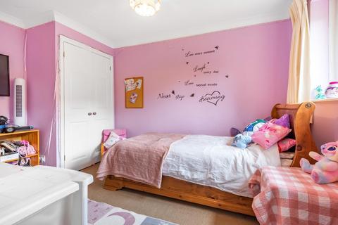 12 Convent Close, Beckenham, BR3 5GD
