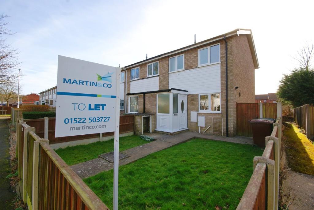 Antrim Road, Lincoln 2 bed end of terrace house £635 pcm (£147 pw)