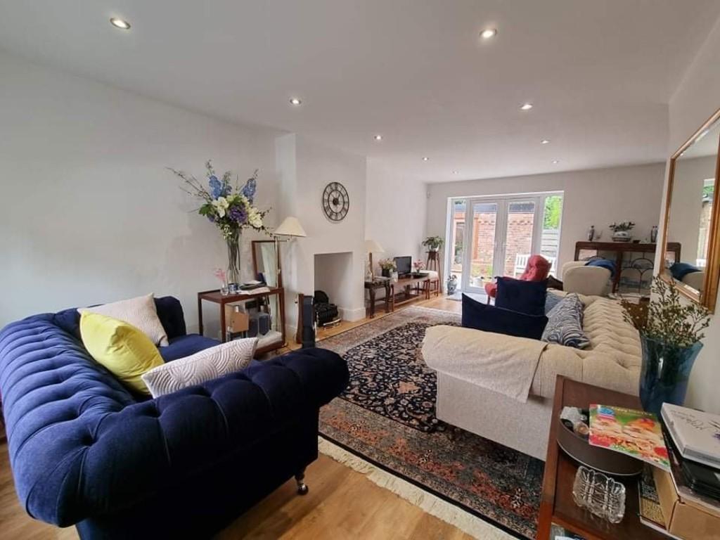 Back Lane, East Cowick 3 bed detached house £380,000