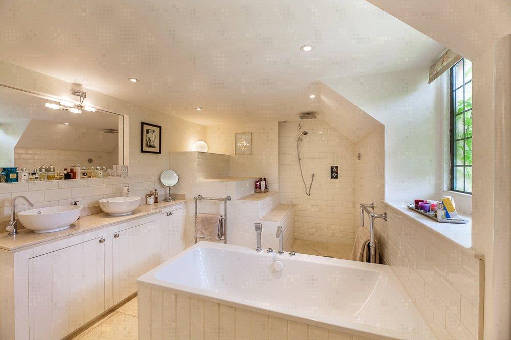 Principal Bathroom