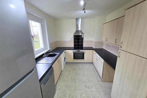 2 bedroom semi-detached house to rent, Clyde Avenue, Bothwell, Glasgow