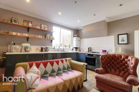 226 North Street, Romford, RM1 4QD