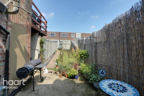 226 North Street, Romford, RM1 4QD