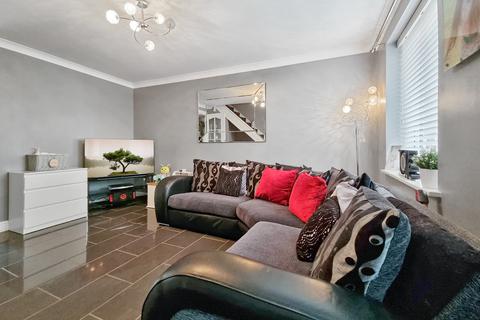 8 Chance Close, Grays, RM16 6QE