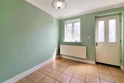 11 Pembroke Drive, Aveley, South Ockendon, RM15 4HZ