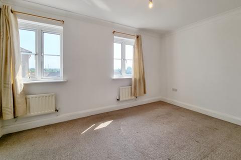 11 Pembroke Drive, Aveley, South Ockendon, RM15 4HZ