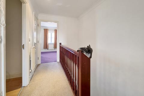 11 Pembroke Drive, Aveley, South Ockendon, RM15 4HZ