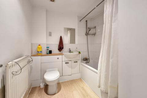 11 Pembroke Drive, Aveley, South Ockendon, RM15 4HZ