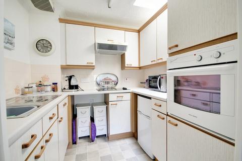 1 bedroom retirement property for sale - Cissbury Court, Findon Road, Worthing BN14 0BF