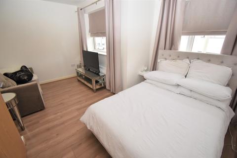 9 Robinson Road, Blackpool, FY1 5FG