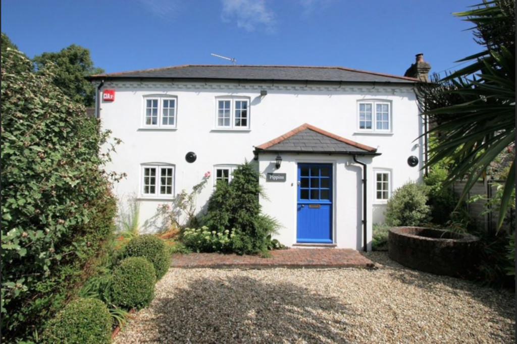 West Ashling, Chichester 3 bed detached house £2,200 pcm (£508 pw)