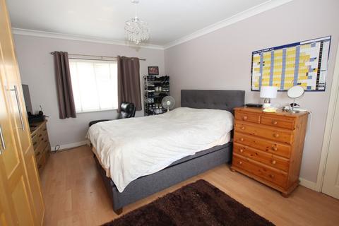 65 Hillside Road, Dartford, DA1 3NT