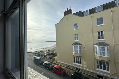 2 bedroom flat for sale, Victoria Street, Tenby, Pembrokeshire, SA70