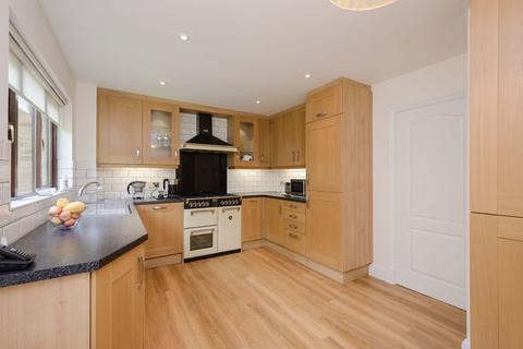 1, Beech Court The Warren, Oxshott, Leatherhead, KT22 0SB