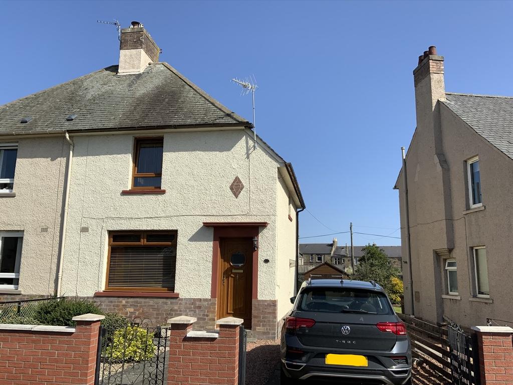 Crescent, Kirkcaldy, Fife, KY1 2 bed semidetached house £109,000