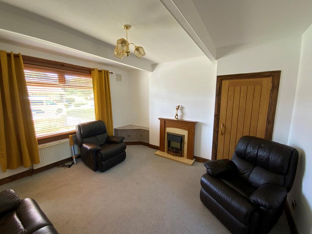 Crescent, Kirkcaldy, Fife, KY1 2 bed semidetached house £109,000