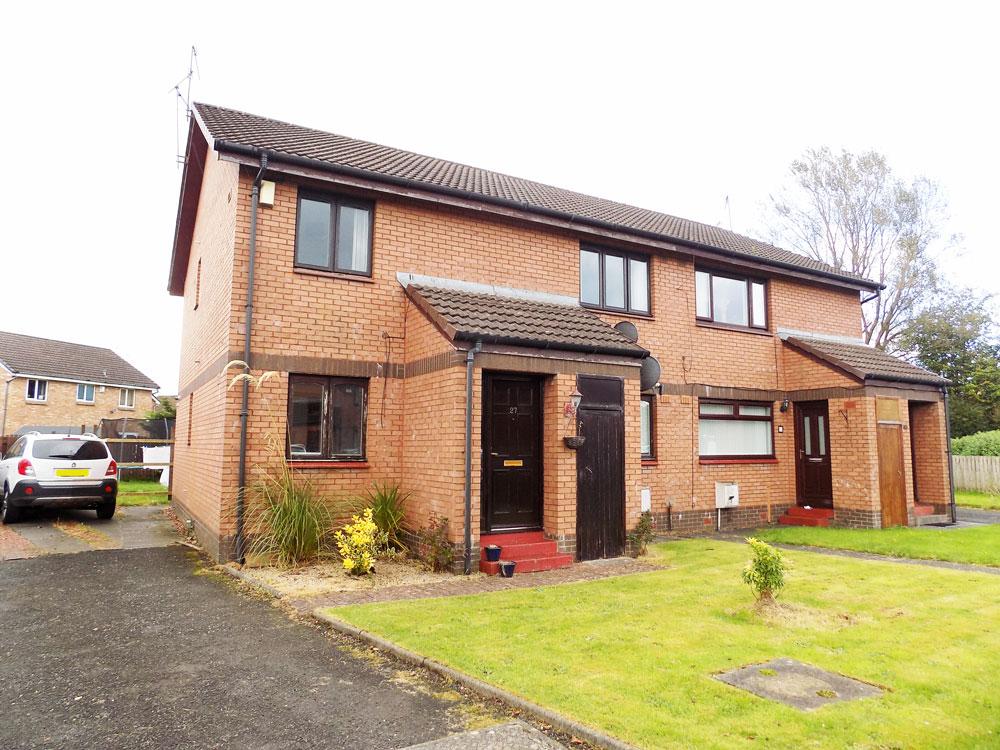 27 Fisher Drive, Paisley, PA1 2TP 2 bed flat £495 pcm (£114 pw)