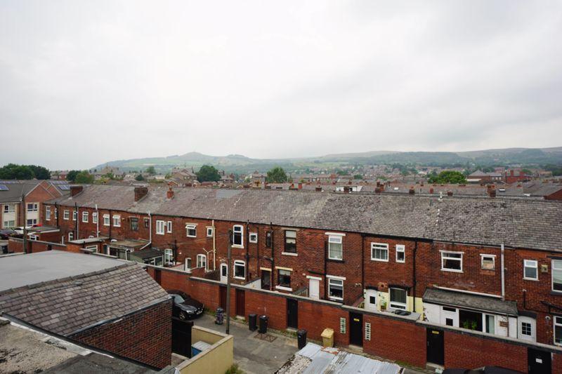 Chorley New Road, Horwich 1 bed apartment £475 pcm (£110 pw)