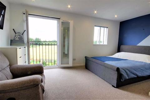 1, Holwell Manor Cottages Essendon Hill, Essendon, Hatfield, AL9 6AE
