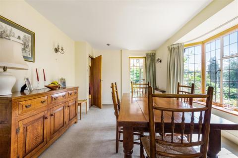 Ferndown Chase Lane, Haslemere, GU27 3AG