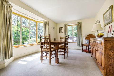 Ferndown Chase Lane, Haslemere, GU27 3AG