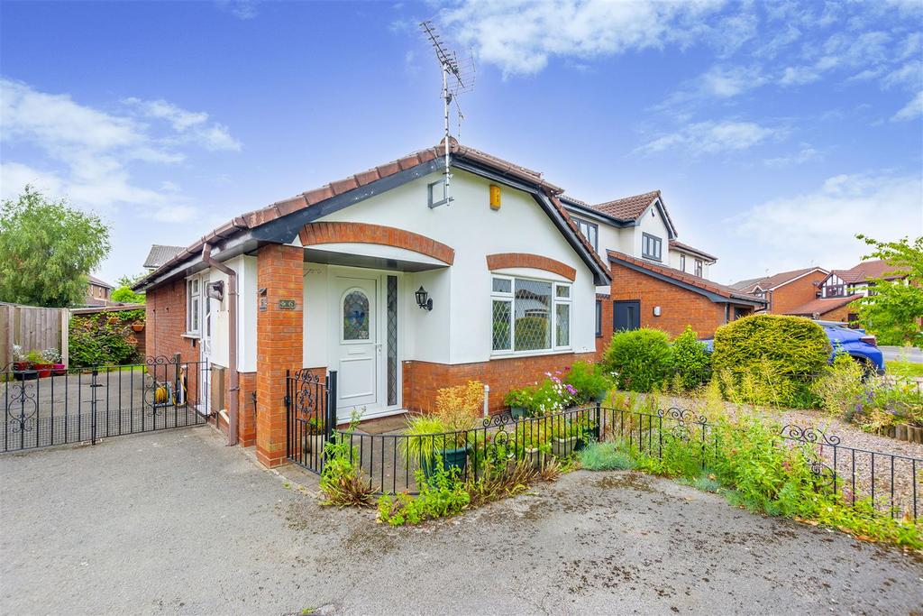 Darwin Road, Long Eaton 2 bed detached bungalow £249,950